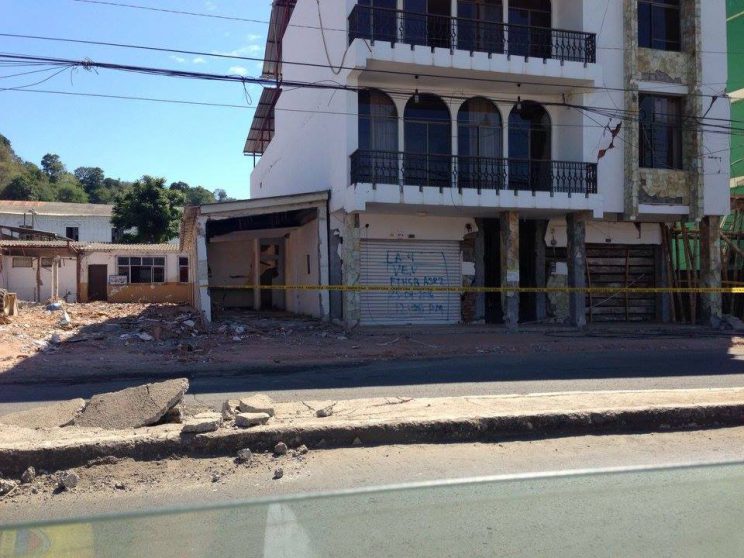 Casa destruida en la provincia de Manabí